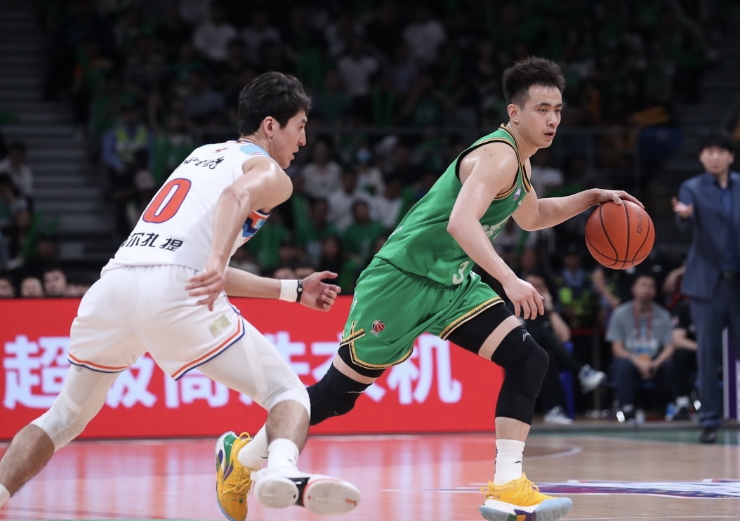 云南男篮表现优异,取得胜利! 云南男篮表现优异,取得胜利!