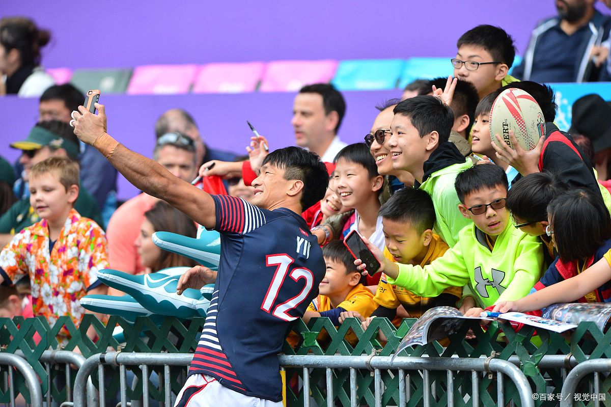 包含足球赛场的精采表现让球迷欣喜不已的词条 包含足球赛场的精采表现让球迷欣喜不已的词条