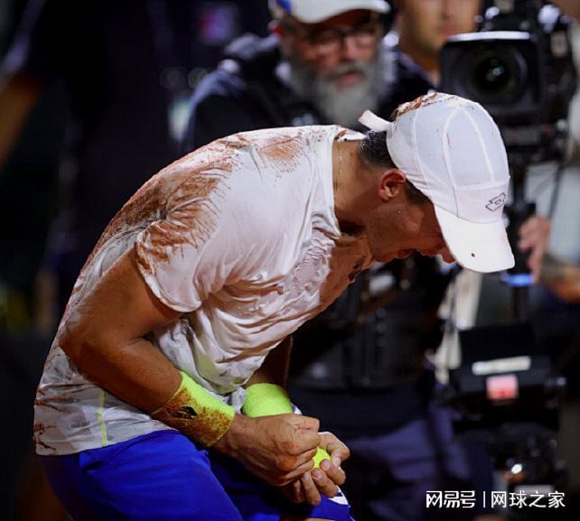 法国网球队血洗意大利网球队，瓦林卡三分雨点燃全场的简单介绍