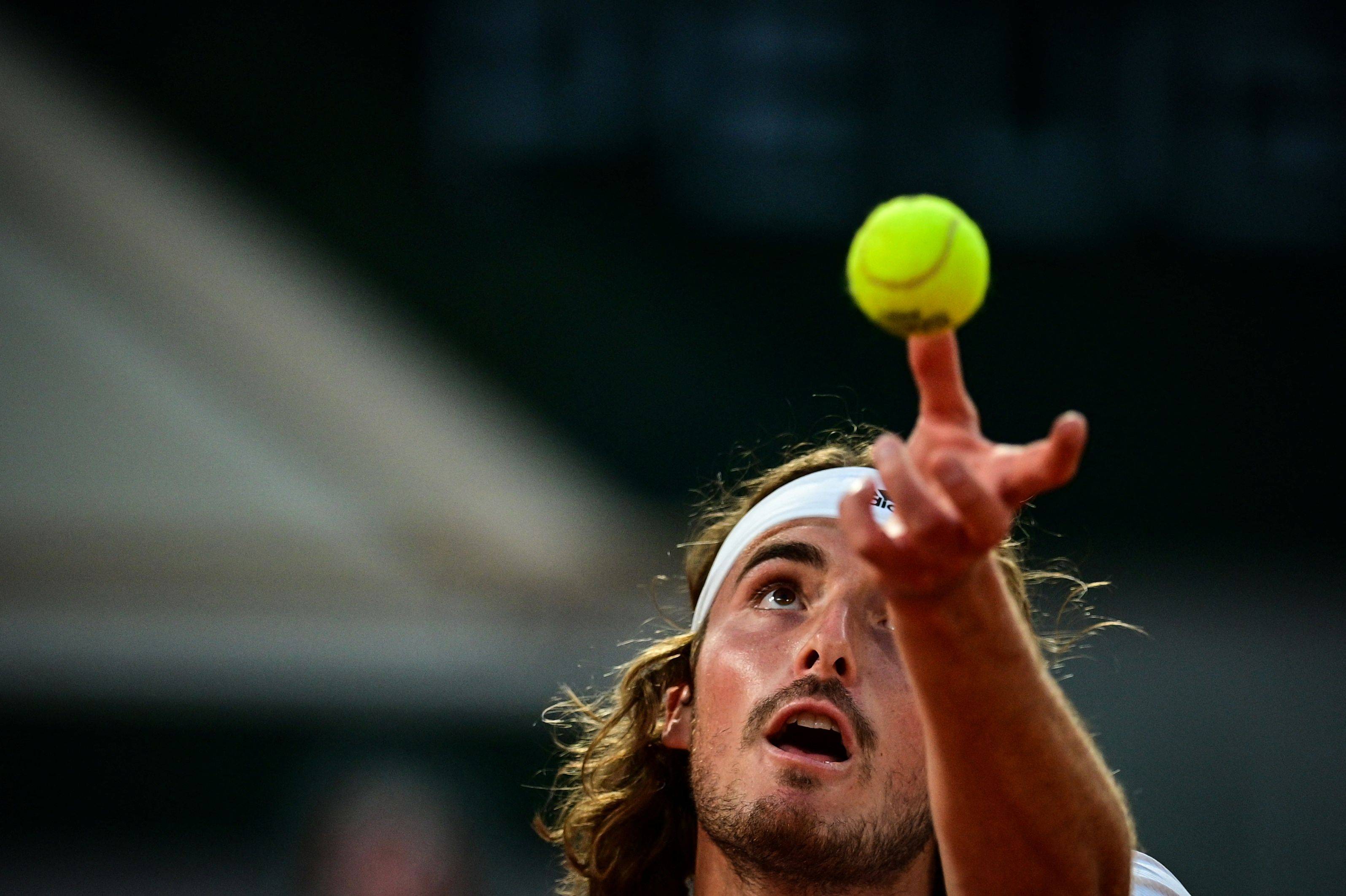 英国网球队鏖战欧洲网球队，西西帕斯打破历史纪录的简单介绍