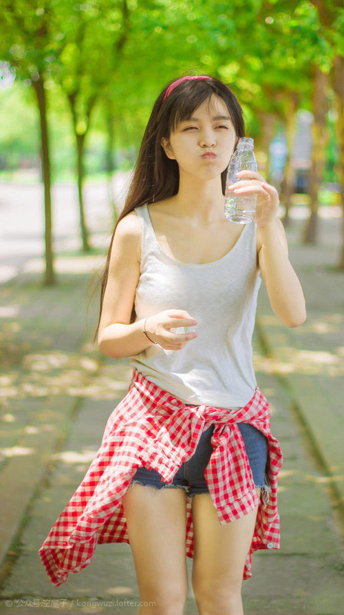 奥亚尔萨瓦尔的末节时间,当哥斯达黎加的雨林意志在拉齐奥的蓝海中升起